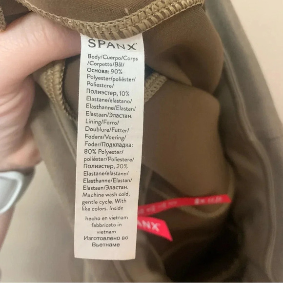 Spanx Faux Suede Leggings in Camel Size Medium - Picture 12 of 13